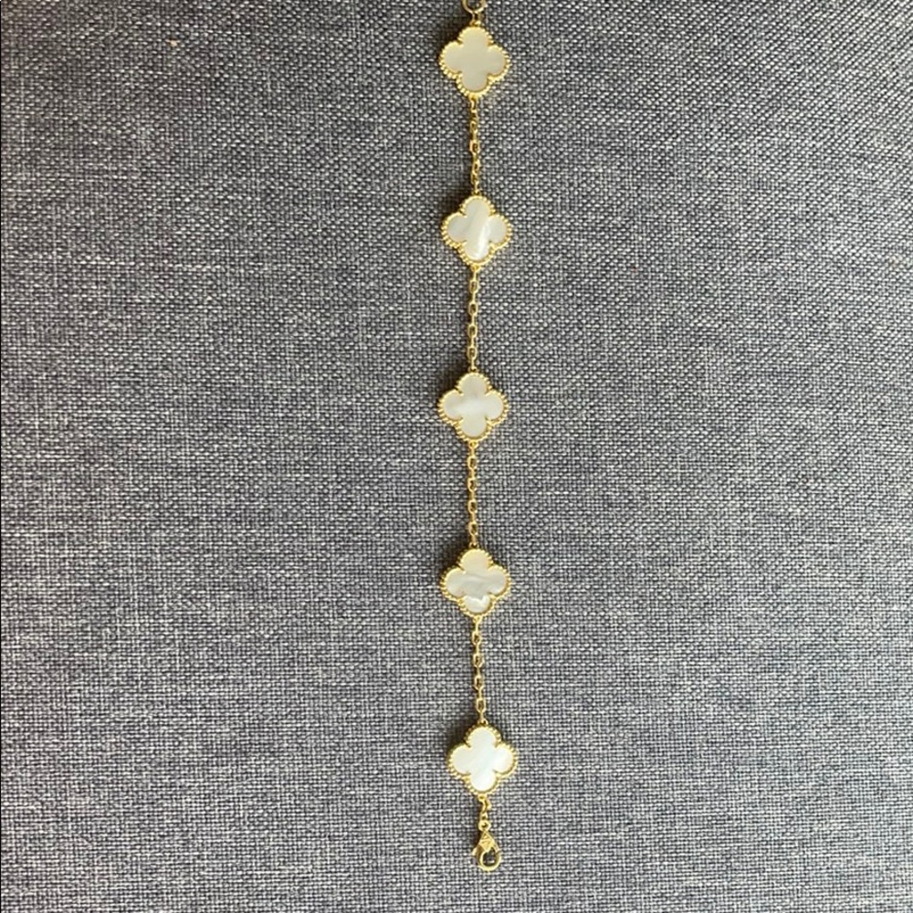 Clover bracelet. VCA inspired bracelet. Never worn